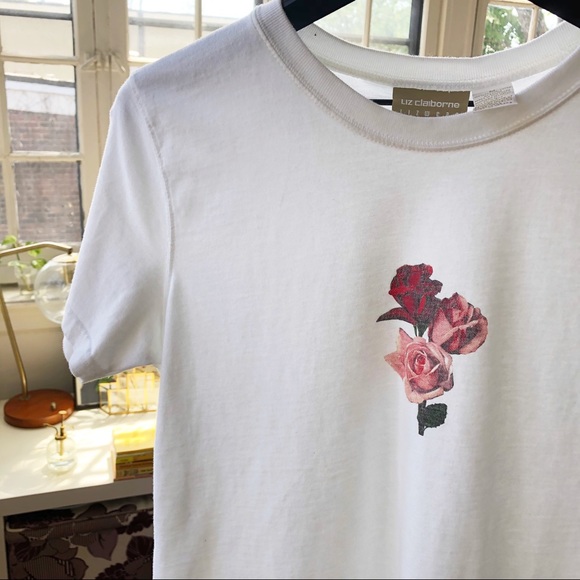 🌷Vintage Liz Claiborne Rose Graphic Tee🌷 - Picture 2 of 11